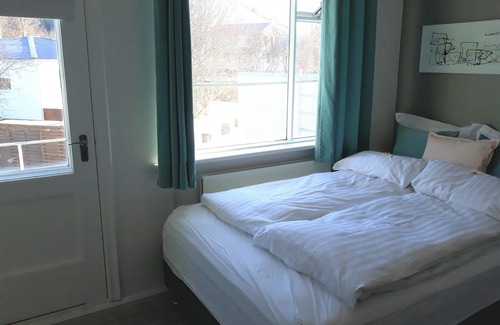 Husavik Casa | Post-Plaza Guesthouse