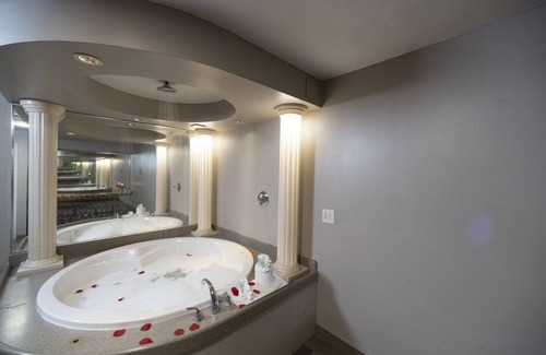 Avenel Hotel | Post Road Inn Motel