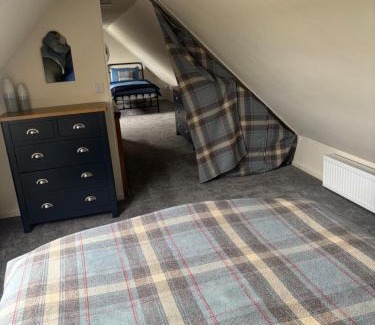 Thurso Casa | POSTBOX CROFT With A Sea View