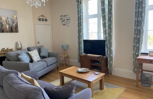 Lynmouth Apartamento | Postman's Knock, Lynmouth, first floor apartment with private parking