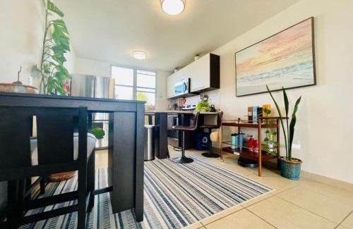 Estancias de Isabela Apartamento | Pothos Beach PH 3BR Apt w Rooftop w Pool Access
