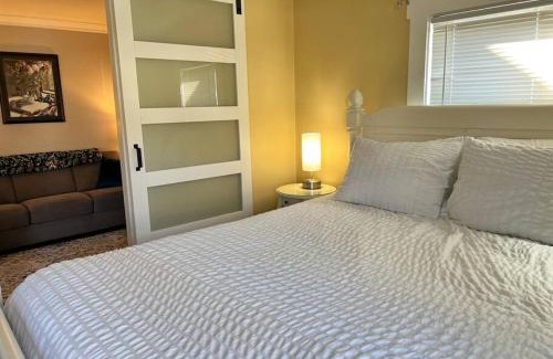 Pisgah Casa | Potomac River Quantico Marines 2BR Bungalow Home
