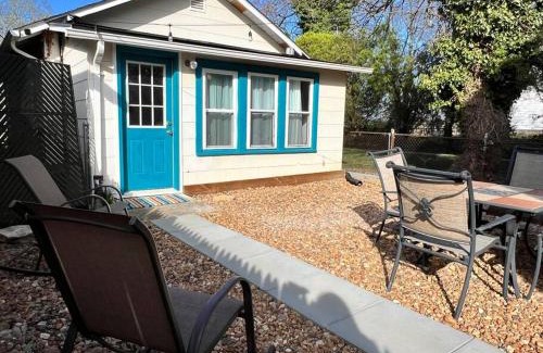 Pisgah Casa | Potomac River Quantico Marines 2BR Bungalow Home