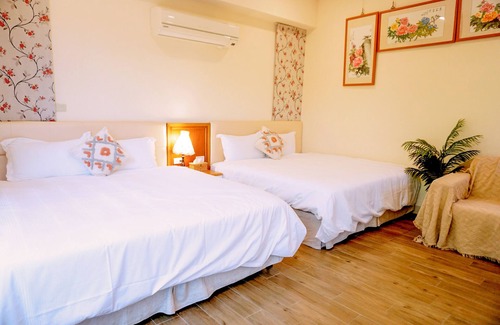 Jiji Cama Y Desayuno | Pottery Flower B&B
