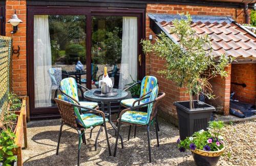 Surlingham Casa | Pottles Cottage