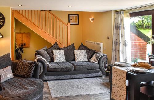 Surlingham Casa | Pottles Cottage