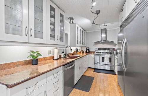 Poulsbo Casa | Poulsbo Waterfront Oasis