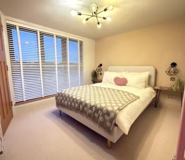 Malvern Casa | Pound Bank