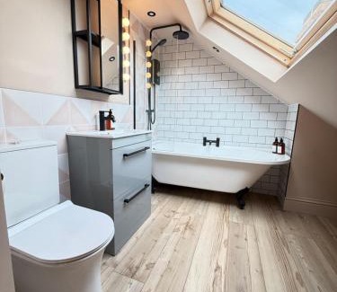 Malvern Casa | Pound Bank