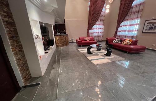 Mile 11 Apartamento | Poundz Cottage
