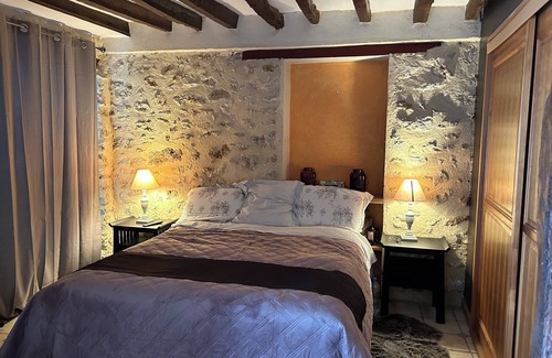 Feucherolles Cama Y Desayuno | Pour les J O 16 jours. 375 € /jours Maison village CHAMBRE. 1 chien accepté