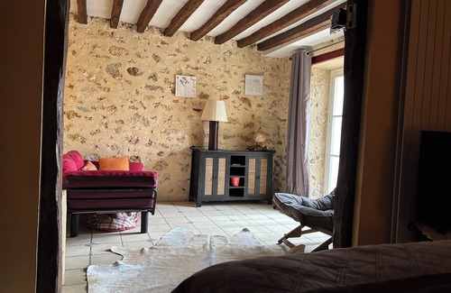 Feucherolles Cama Y Desayuno | Pour les J O 16 jours. 375 € /jours Maison village CHAMBRE. 1 chien accepté
