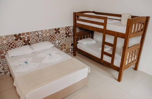 Praia da Armacao do Itapocoroi Hotel | Pousada Armação das Baleias