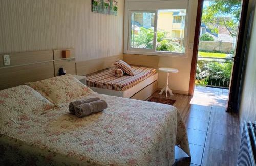 Carniel Casa | Pousada Caminho das Rosas-Gramado-temporada ou diária