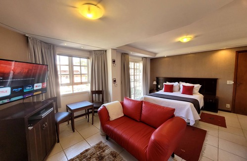 Campos do Jordao Hotel | Pousada Cheverny
