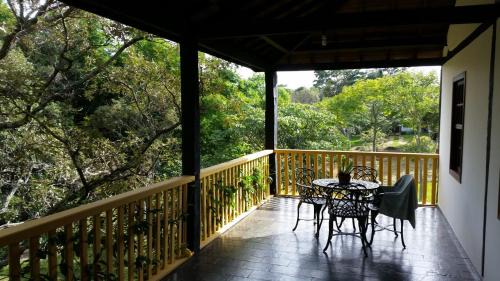 Sao Goncalo do Rio das Pedras Hotel | Pousada Estalagem Angu Duro