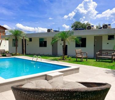 Paraty Hotel | Pousada Lírios do Campo Hidromassagem - Sauna-Ar condicionado - Piscina - salão de jogos - 200 metros da praia Jabaquara