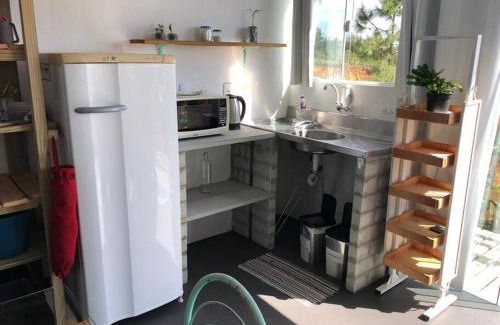 Nossa Senhora de Fatima Apartamento | Pousada LUGAR - Quarto MAR familiar e tranquilo