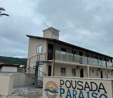 Pinheira Apartamento | Pousada paraíso Ap próximo ao centro da praia de baixo