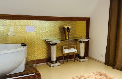 Colinas Capivari Hotel | Pousada Pink Village