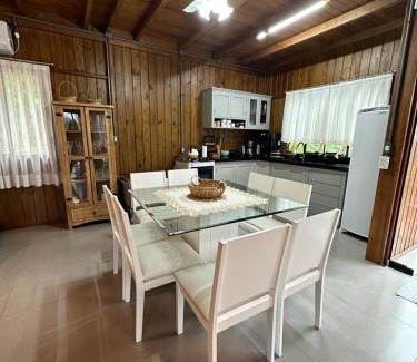 Alto Gasparinho Casa | Pousada Recanto das Bromélias