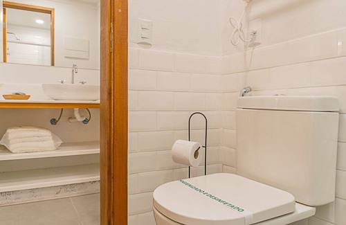 Praia da Enseada Hotel | Pousada Vila Jacaa