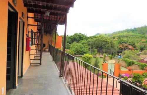 Serra Negra Hotel | Pousada Villa Três