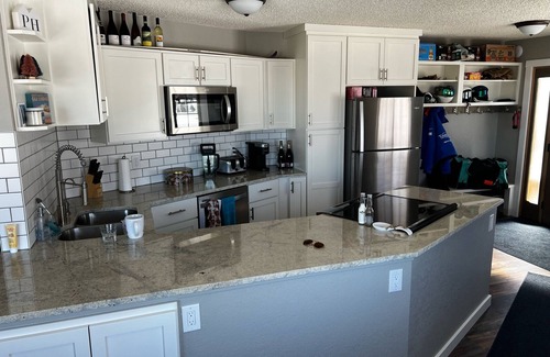 Mesa Cabina | Powderhorn Slopeside 3 Bedroom / 3.5 Bath Condo Next to Ski Lift