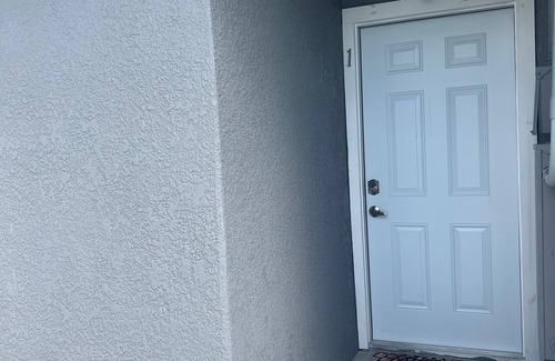 Egypt Lake-Leto Apartamento | Powhatan suite just 5 mins away from Raymond James Stadium.