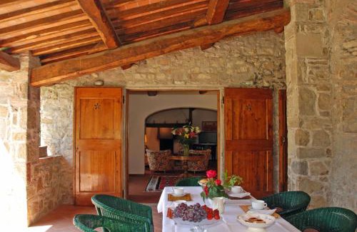 Volpaia Villa | Pozza di Volpaia by Salogi Villas