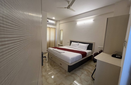 Yeshwanthpur Hotel | PPH Living MS Comforts