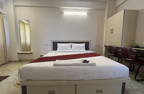 Yeshwanthpur Hotel | PPH Living MS Comforts