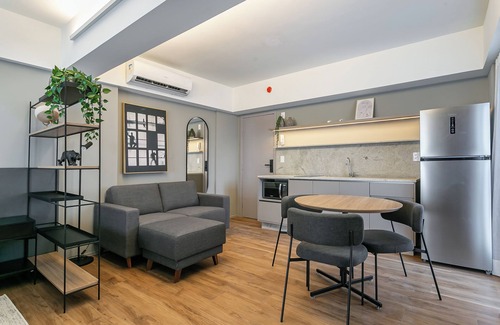 Centro Condominio | Prédio Novo e Moderno no Centro com cama king-size