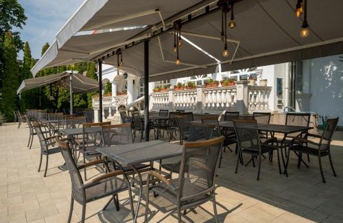 Miskolc-Tapolca Cama Y Desayuno | Prémium Panzió Miskolctapolca