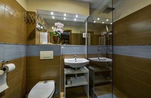 Alsopeteny Casa | Prónay-kastély