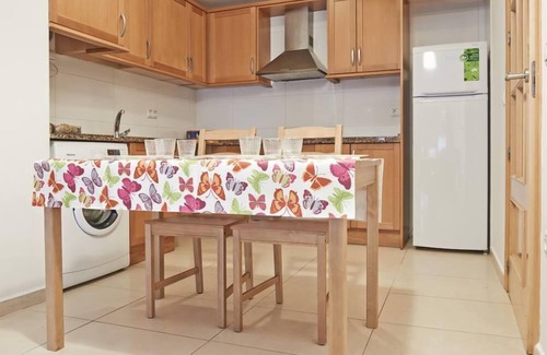 Clara Apartamento | Apartamento práctico y tranquilo a 100m de la playa y 10 min Port Aventura