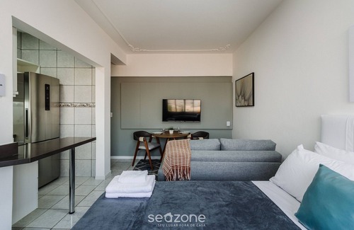 Azenha Apartamento | Practical Studio Near Farroupilha Park Hpn707