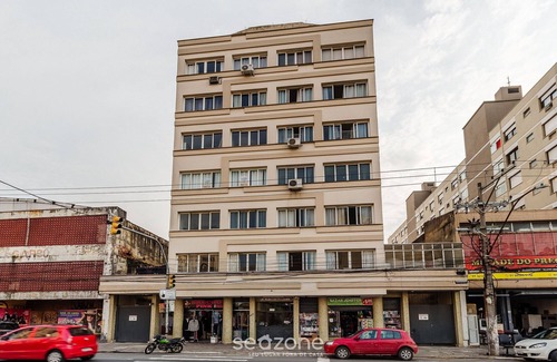 Azenha Apartamento | Practical Studio Near Farroupilha Park Hpn707