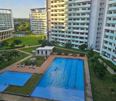 Matandang Balara Apartamento | Practical Studio with WIFI Pool PS4 Netflix