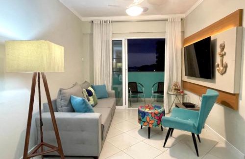 Tombo Apartamento | Praia do Tombo Reformado, Piscina, Varanda Gourmet, Ar Condicionado, cama King Size, Smart TV, Wi-Fi