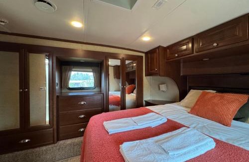 Stettler Apartamento | Prairie Junction Resort - Furnished RV Apartments