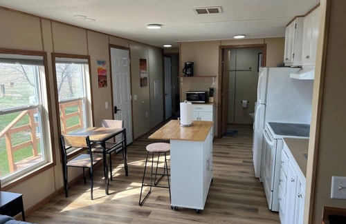 Belfield Cabina | Prairie Tiny Home near TRNP