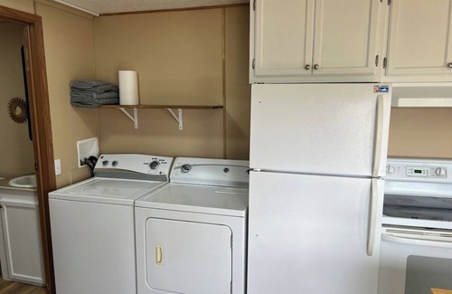 Belfield Cabina | Prairie Tiny Home near TRNP