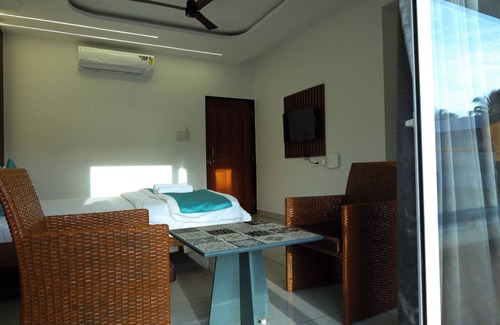 Kihim Hotel | Prasanna Beach Resort