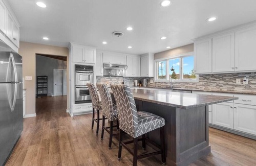 Green Bay Casa | Preble Hills Oasis/Indoor Court/Hot Tub/Arcade