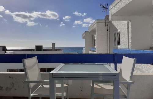 Agua Amarga Apartamento | Precioso Apartamento a 20 metros del mar