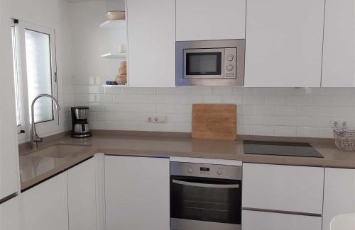 Agua Amarga Apartamento | Precioso Apartamento a 20 metros del mar