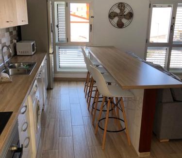 Sardina Apartamento | Precioso apartamento en residencial con piscina cerca de la playa