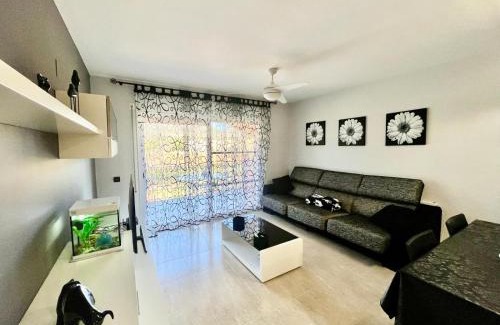 Sant Carles de la Rapita Apartamento | Precioso Atico terraza solarium cocina de verano y piscina cerca de las playas