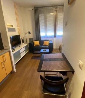 Parque Alcosa Apartamento | Precioso estudio con parking